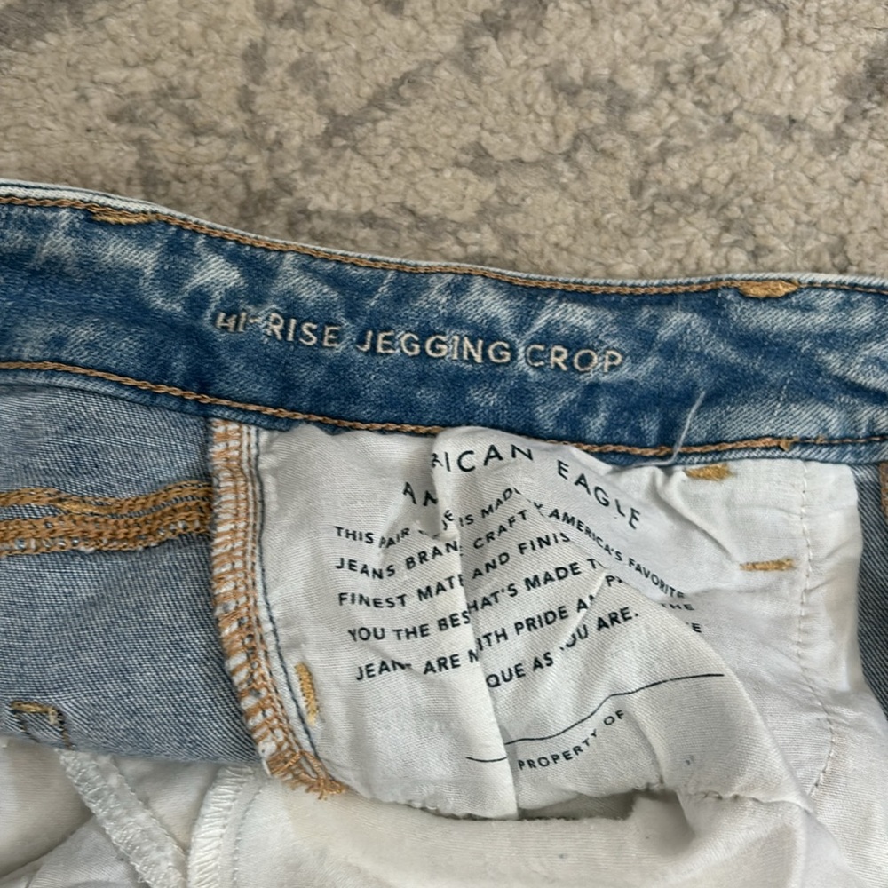 ✨AE High-Rise Jegging Crop - Picture 7 of 9